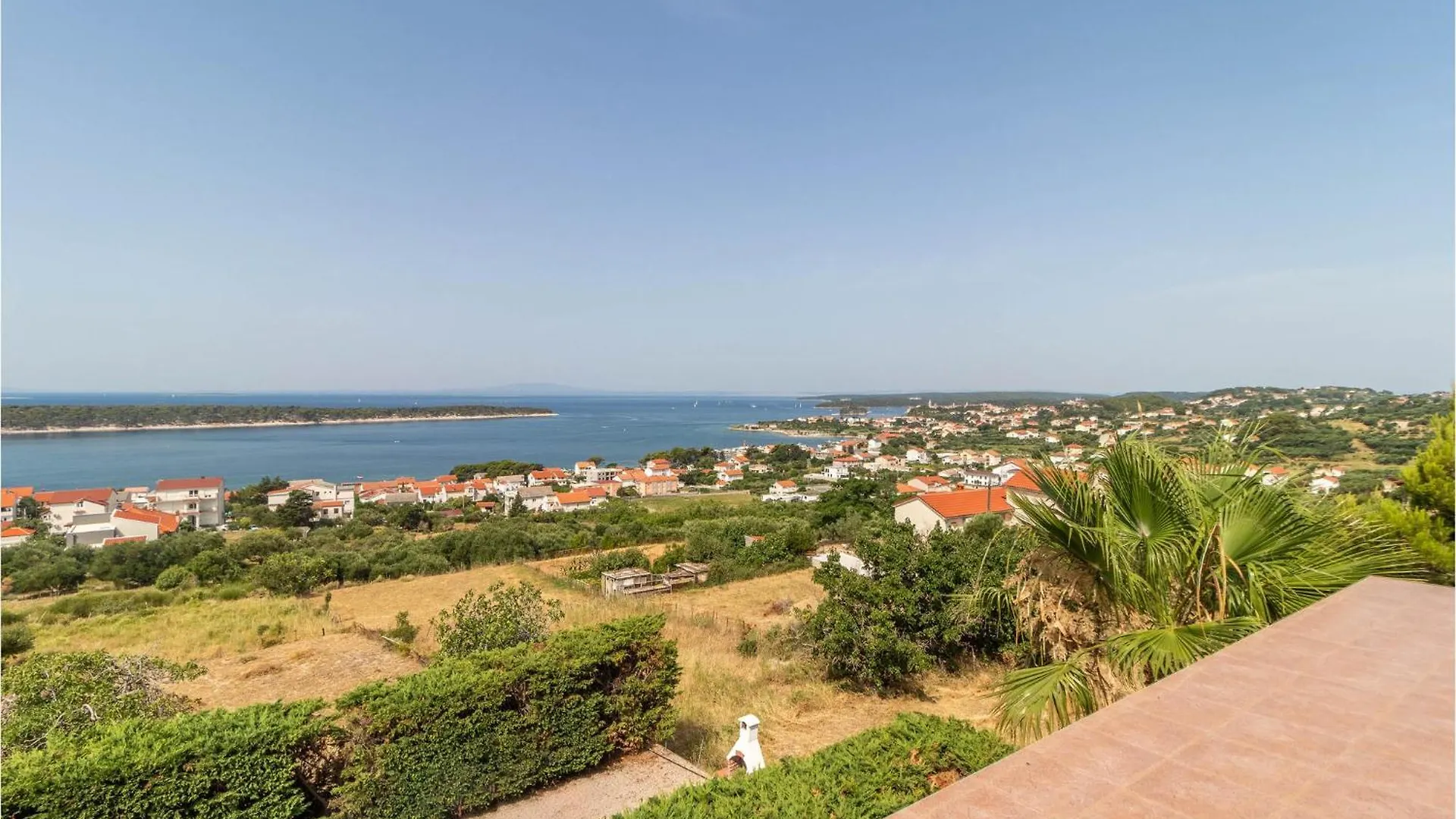 Lovely Apartment In Rab With House Sea View Palit